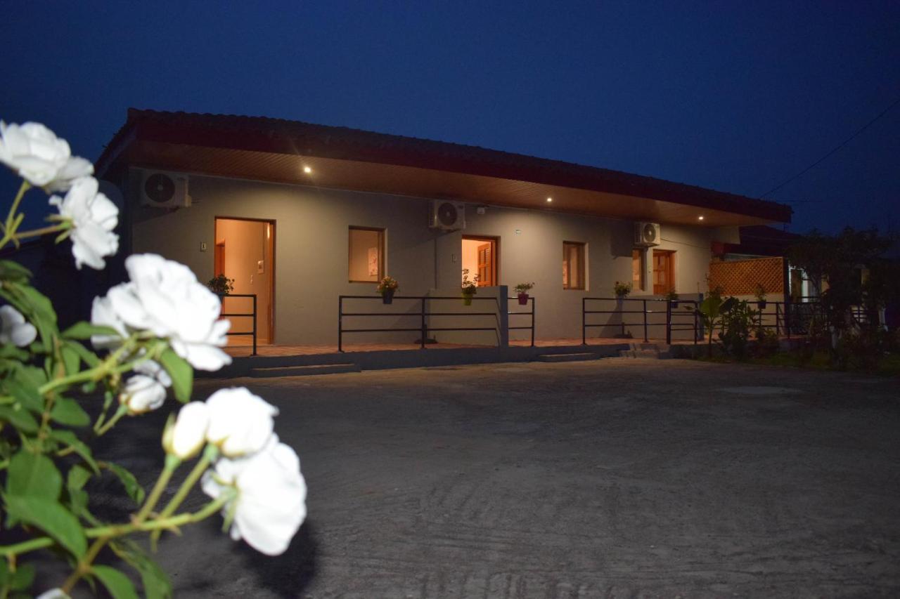 Rose Garden Apartments Mytikas  Luaran gambar